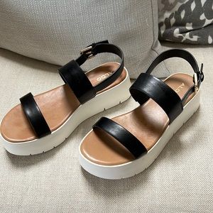 Platform sandal